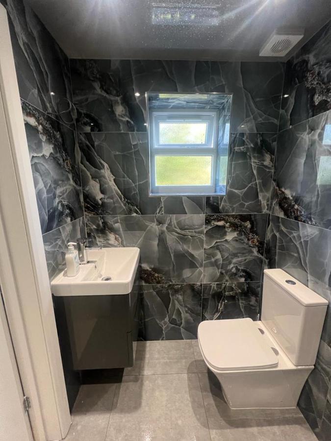 Large Studio Flat B Near Heathrow Hillingdon Eksteriør bilde